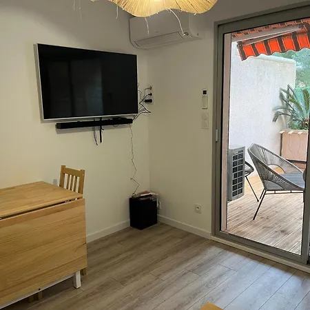 A Pied - 5 Couchages - Terrasse Et Parking